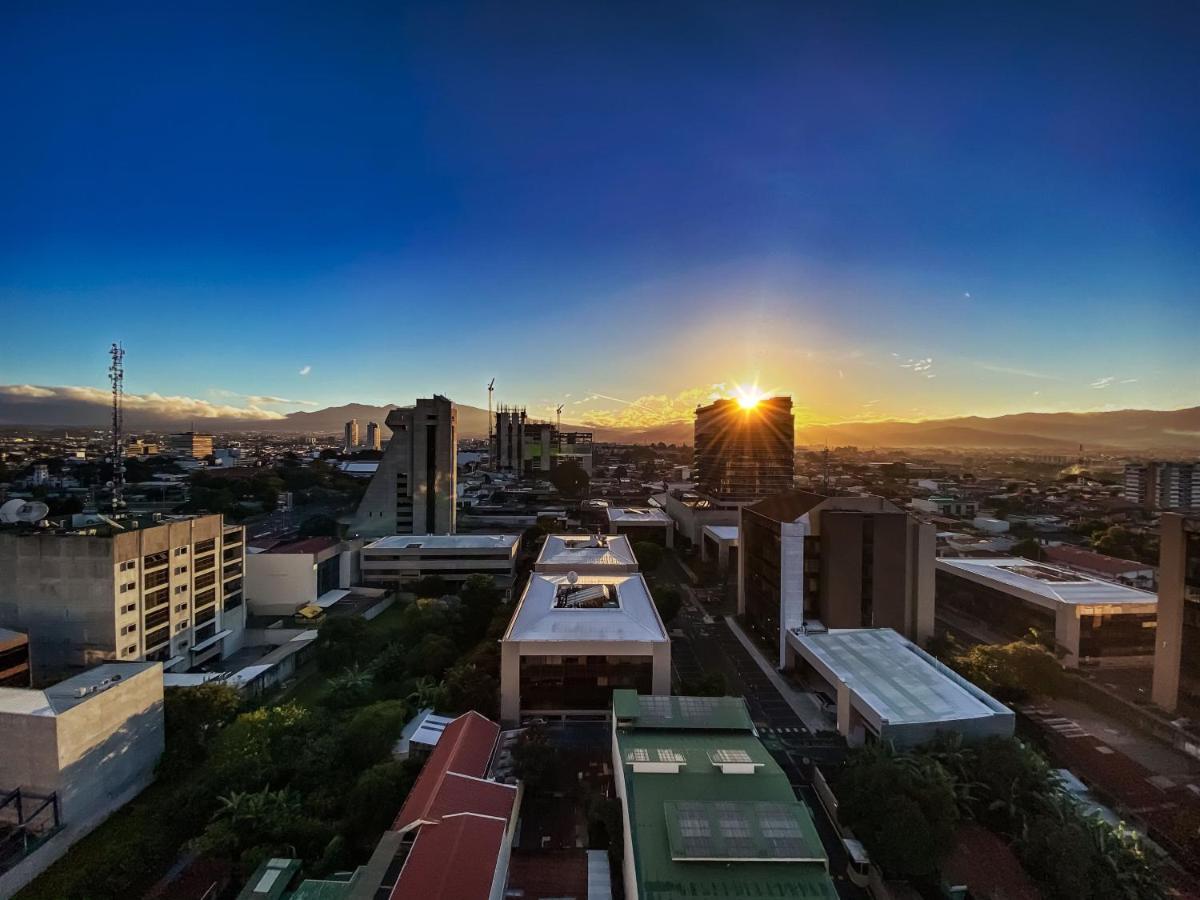 Torres Del Lago Suites And Apartments San José Exterior foto